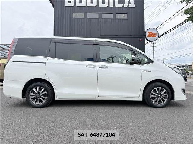 Toyota ESQUIRE 2018-09 7271861-6