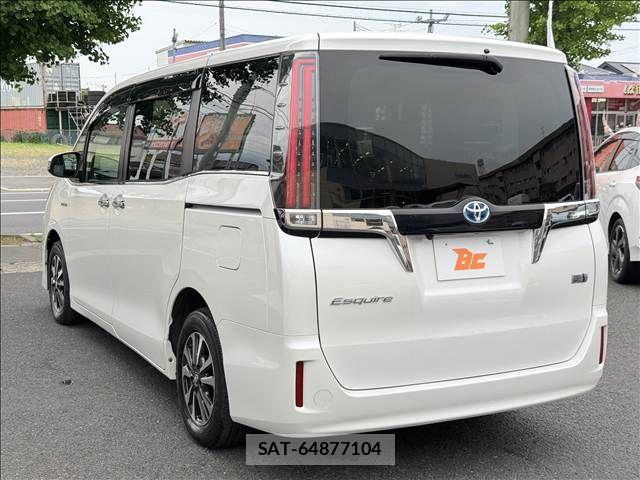 Toyota ESQUIRE 2018-09 7271861-7