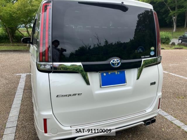 Toyota ESQUIRE 2017-07 7326950-7