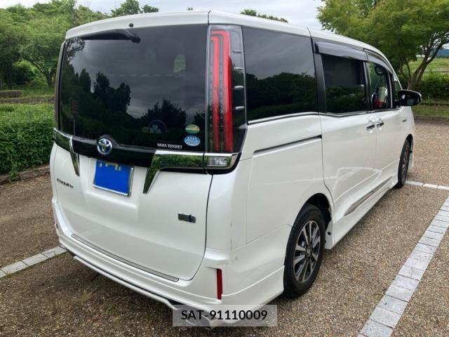 Toyota ESQUIRE 2017-07 7326950-8