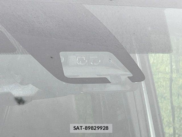 Toyota ESQUIRE 2017-12 7326943-6