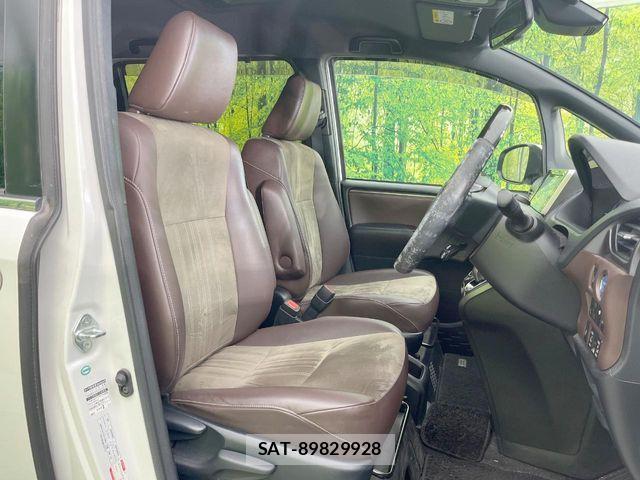 Toyota ESQUIRE 2017-12 7326943-7
