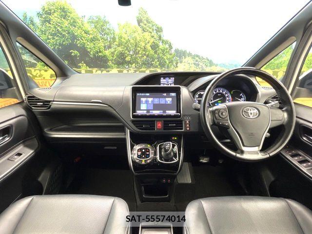 Toyota ESQUIRE 2015-04 7326946-1