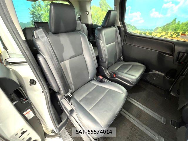 Toyota ESQUIRE 2015-04 7326946-8
