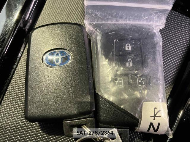 Toyota ESQUIRE 2017-07 7332686-15