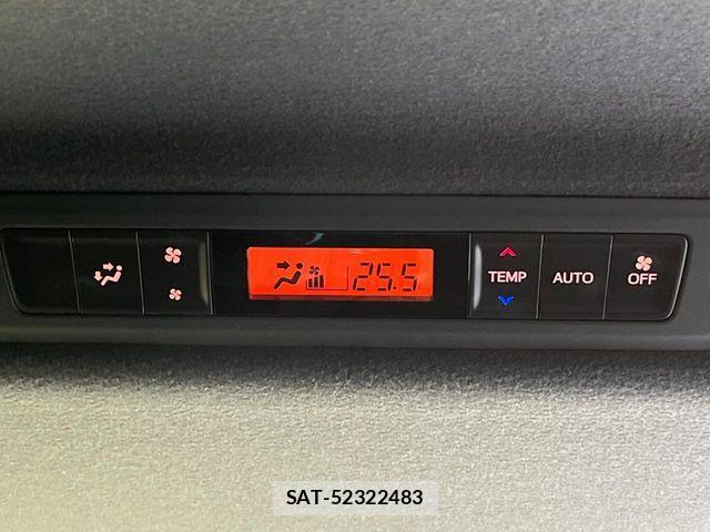 Toyota ESQUIRE 2016-06 7326944-6