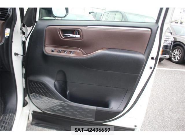 Toyota ESQUIRE 2015-09 7326948-20
