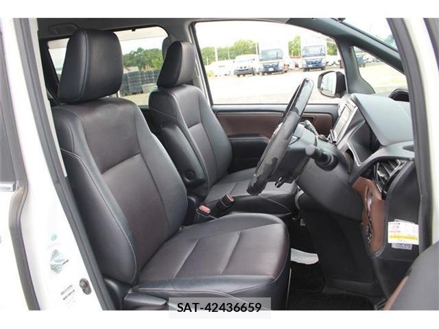 Toyota ESQUIRE 2015-09 7326948-21