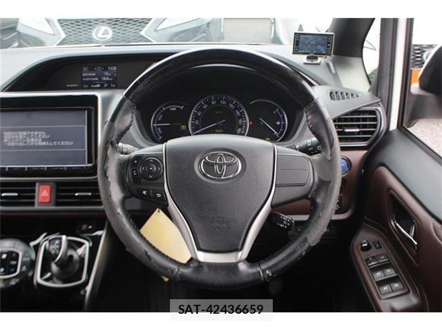 Toyota ESQUIRE 2015-09 7326948-25