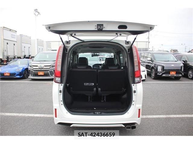 Toyota ESQUIRE 2015-09 7326948-29