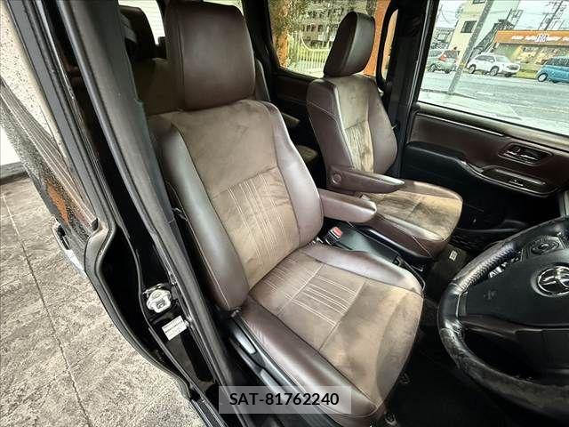 Toyota ESQUIRE 2017-09 7357670-15