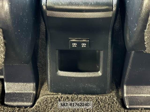 Toyota ESQUIRE 2017-09 7357670-29
