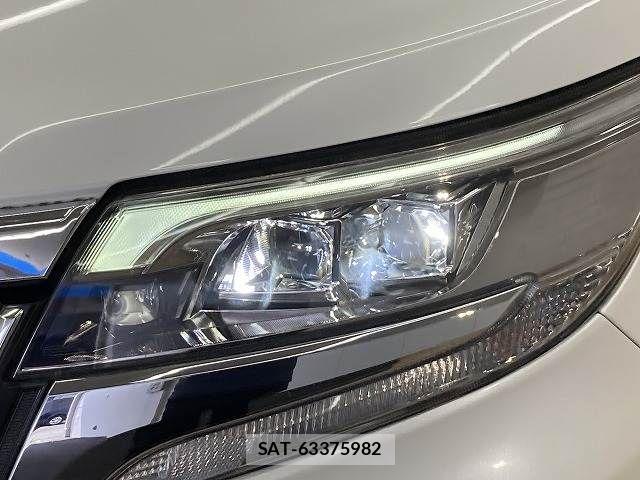 Toyota ESQUIRE 2019-05 7357663-19