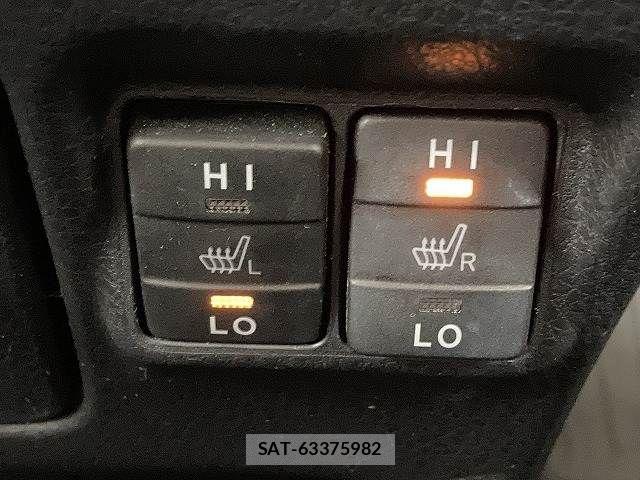 Toyota ESQUIRE 2019-05 7357663-7