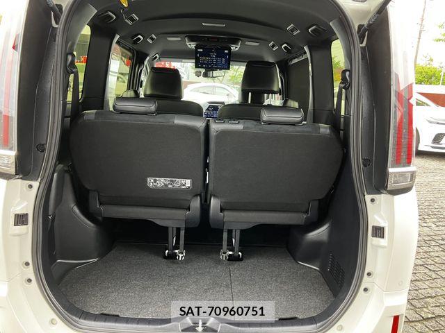 Toyota ESQUIRE 2019-06 7357662-24