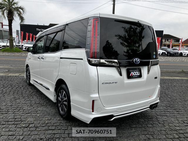 Toyota ESQUIRE 2019-06 7357662-2