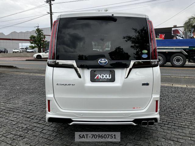 Toyota ESQUIRE 2019-06 7357662-6