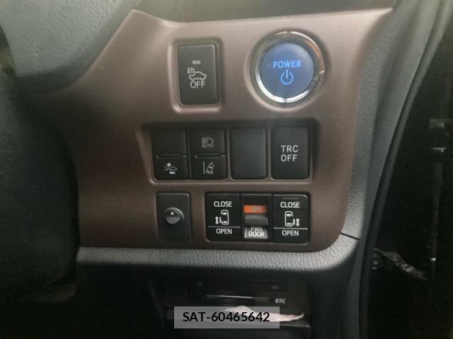 Toyota ESQUIRE 2016-03 7357666-16