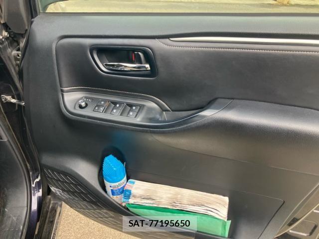 Toyota ESQUIRE 2017-03 7357667-9