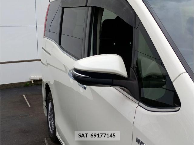 Toyota ESQUIRE 2014-11 7392081-24