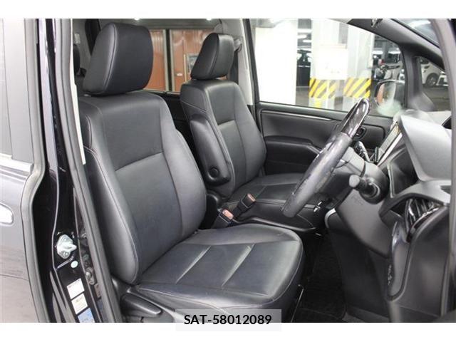 Toyota ESQUIRE 2016-05 7454167-26