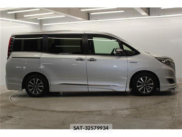 Toyota ESQUIRE 2018-09 7454163-3