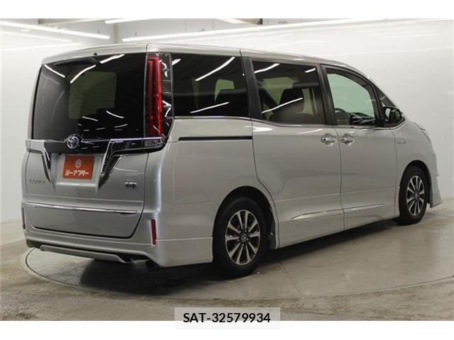 Toyota ESQUIRE 2018-09 7454163-4