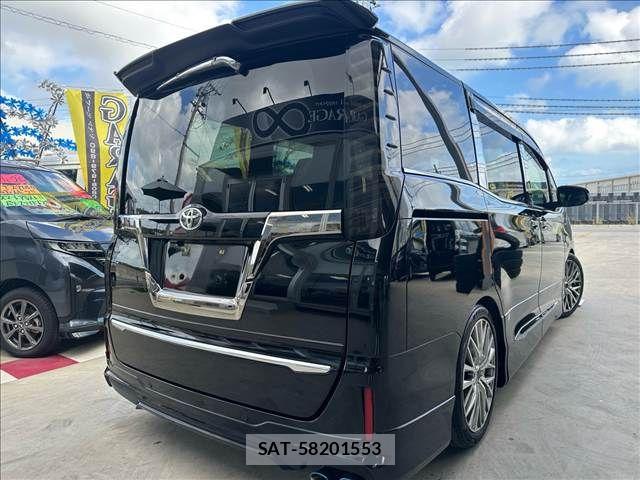 Toyota ESQUIRE 2019-05 7454159-4