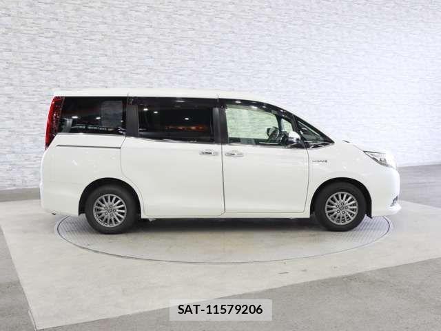 Toyota ESQUIRE 2015-11 7454168-12