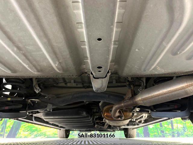 Toyota ESQUIRE 2017-11 7500472-18