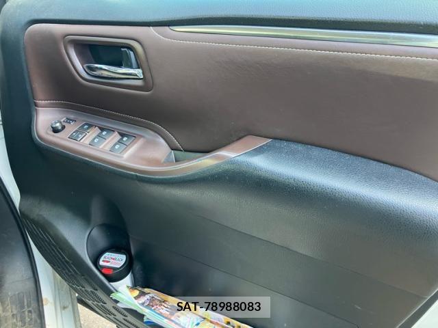 Toyota ESQUIRE 2016-05 7500480-17