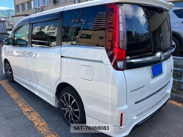Toyota ESQUIRE 2016-05 7500480-6