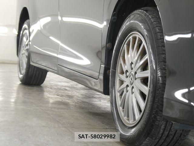 Toyota ESQUIRE 2015-07 7508610-9