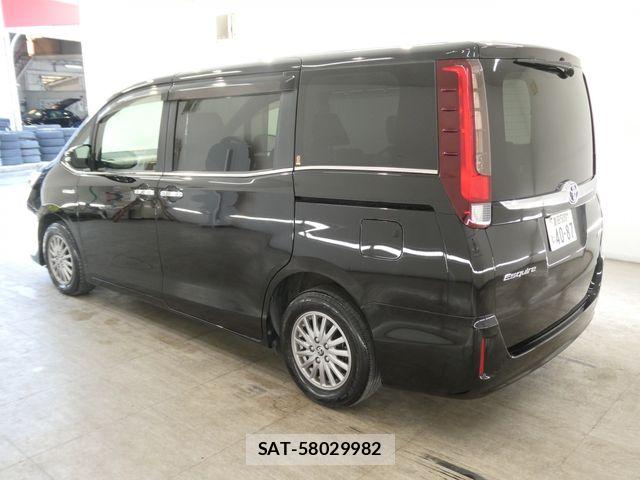 Toyota ESQUIRE 2015-07 7508610-1