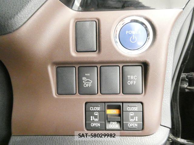 Toyota ESQUIRE 2015-07 7508610-20
