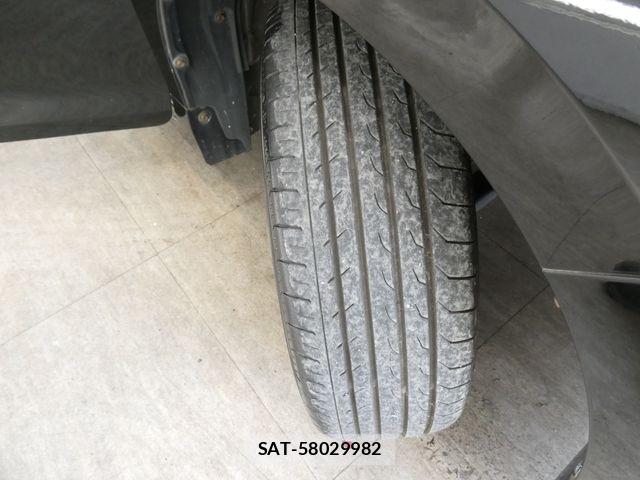 Toyota ESQUIRE 2015-07 7508610-27