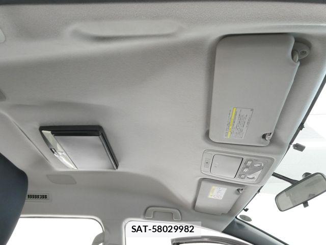 Toyota ESQUIRE 2015-07 7508610-28