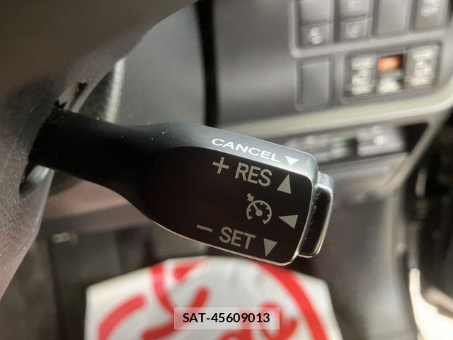Toyota ESQUIRE 2016-03 7500476-21