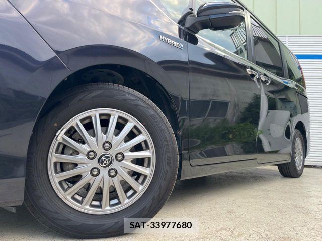 Toyota ESQUIRE 2016-04 7500474-14