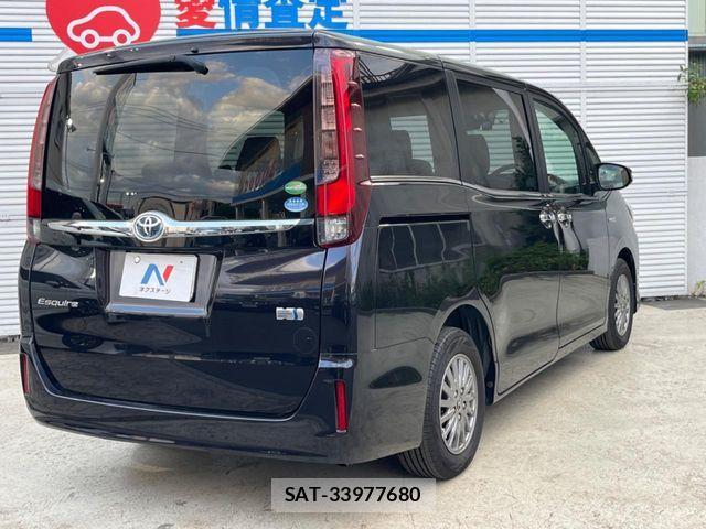 Toyota ESQUIRE 2016-04 7500474-18