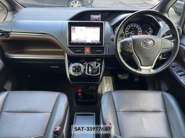 Toyota ESQUIRE 2016-04 7500474-1
