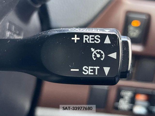 Toyota ESQUIRE 2016-04 7500474-6