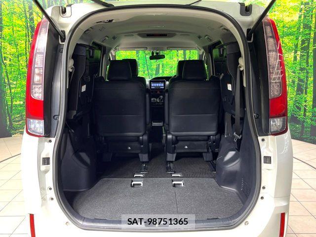 Toyota ESQUIRE 2015-06 7562080-11