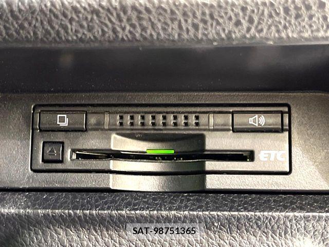 Toyota ESQUIRE 2015-06 7562080-6