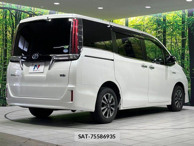 Toyota ESQUIRE 2018-03 7616431-18