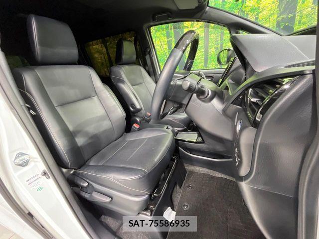Toyota ESQUIRE 2018-03 7616431-8
