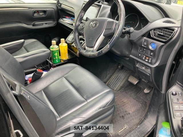 Toyota ESQUIRE 2017-06 7616433-7