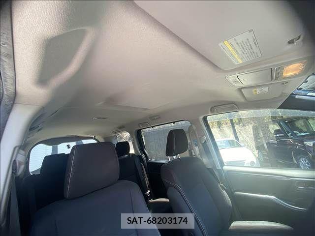 Toyota ESQUIRE 2015-02 7616434-16