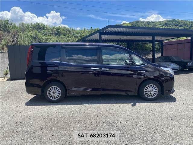 Toyota ESQUIRE 2015-02 7616434-5