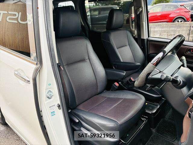Toyota ESQUIRE 2015-07 7616430-9